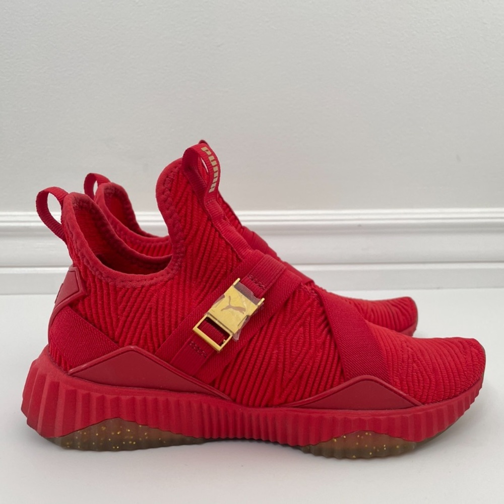 Like New - Puma defy mid varsity - red - size 7.5